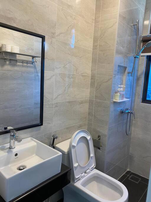 Apartemen Jb Sks Pavillion 1br Nearjb Ciq -smart Tv&netflix *
