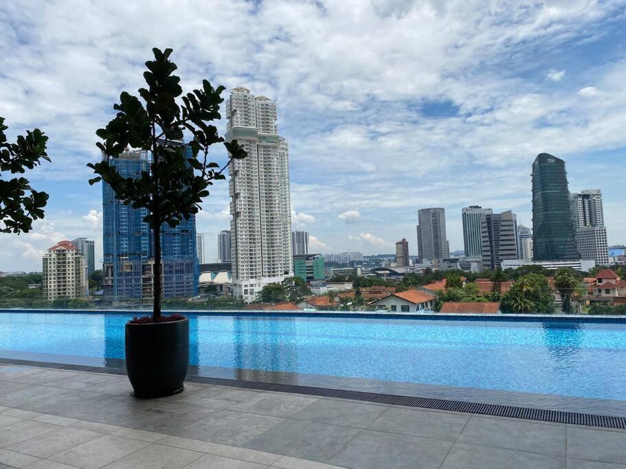 Jb Sks Pavillion 1br Nearjb Ciq -smart Tv&netflix Apartemen