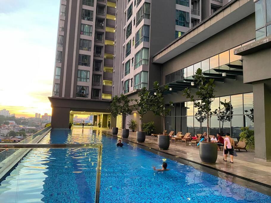 Jb Sks Pavillion 1br Nearjb Ciq -smart Tv&netflix *